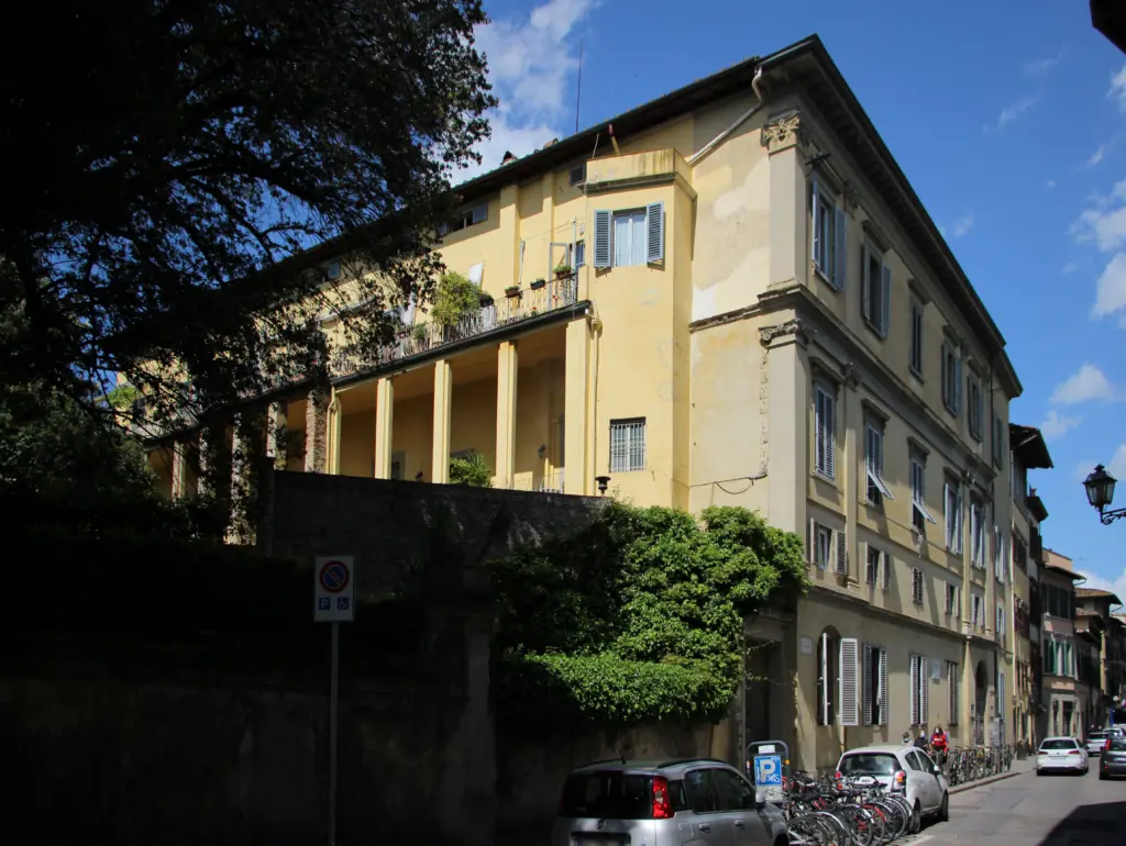 The Casa di Annalena on Via Romana, with its loggia and garden wall